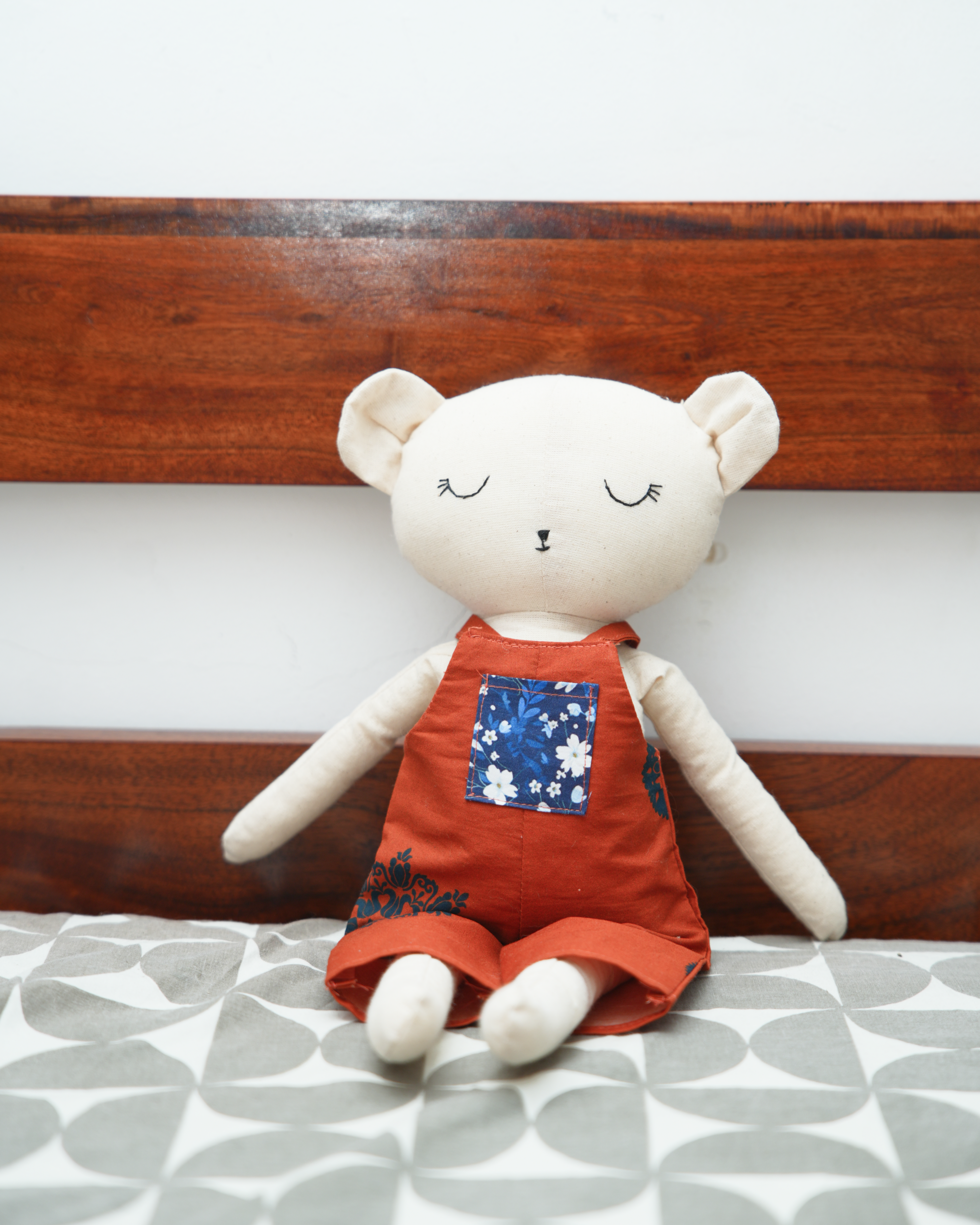 Boro The Bear - Ivory Bloom