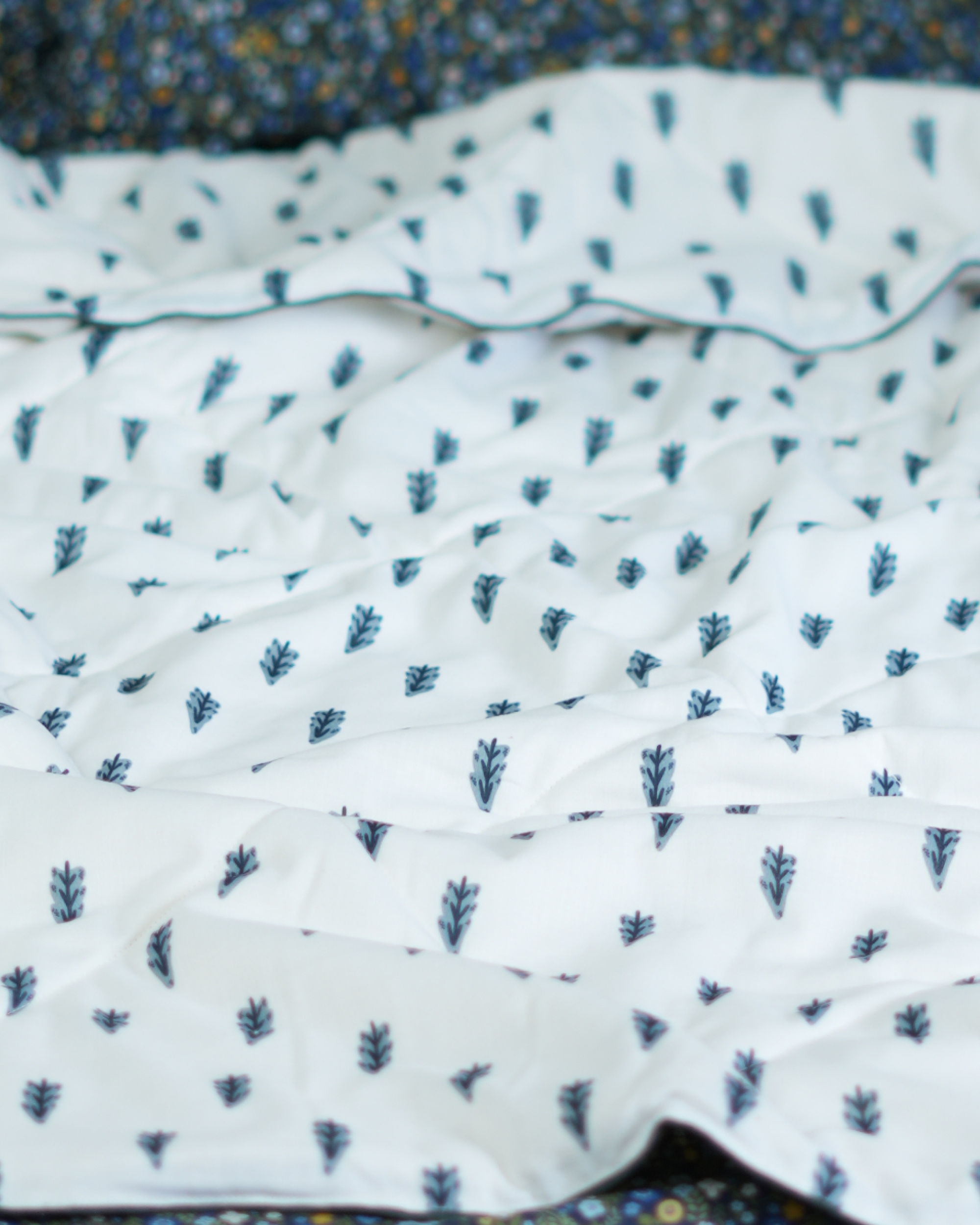 Deep Gove Swiss Cotton Quilt